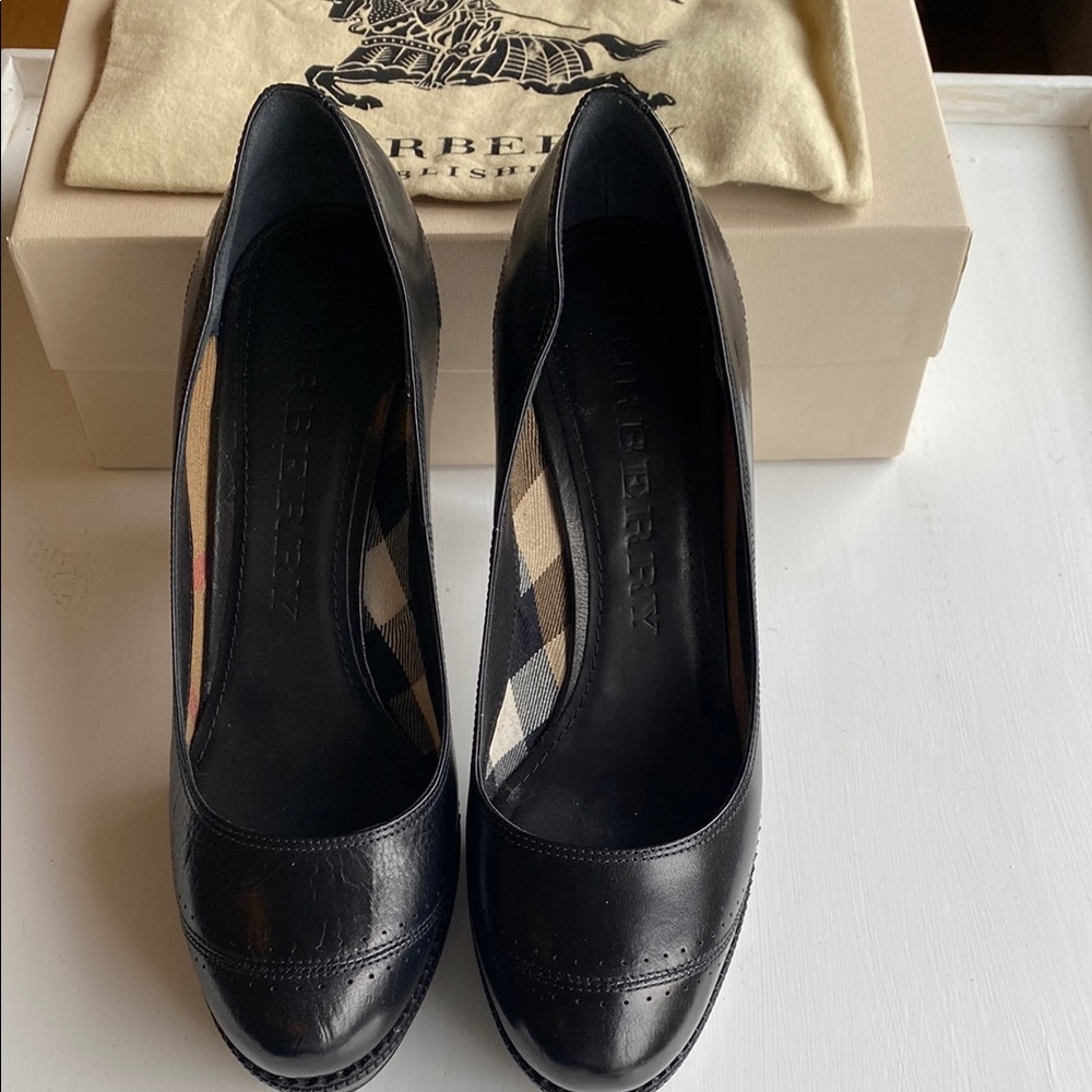 NWT,box/dustbag, Burberry Women's Bridle Leather, Arlington Black Platform Pumps